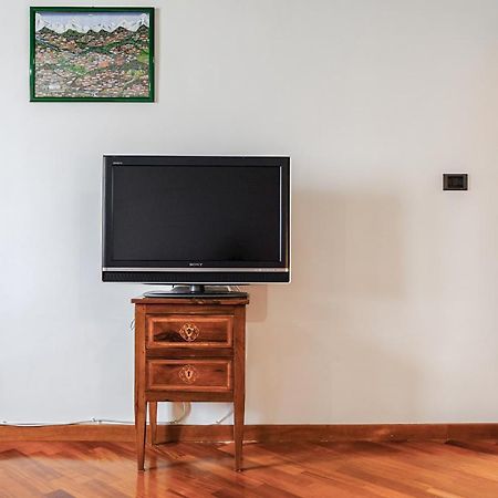 Hostme Colosseum Apartment Рим Екстериор снимка