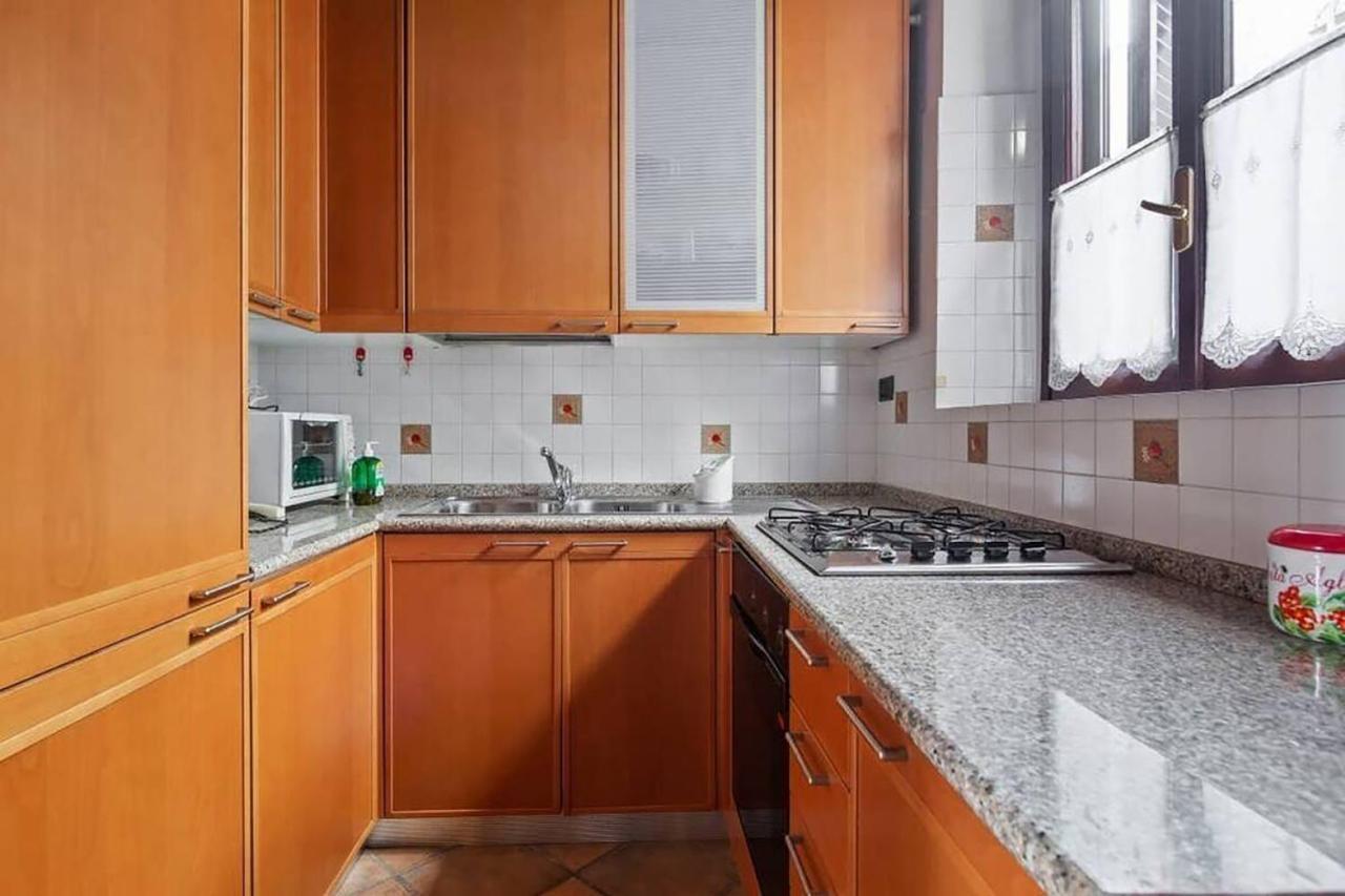 Hostme Colosseum Apartment Рим Екстериор снимка