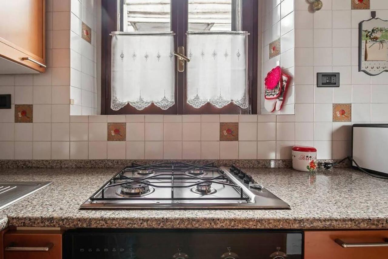Hostme Colosseum Apartment Рим Екстериор снимка