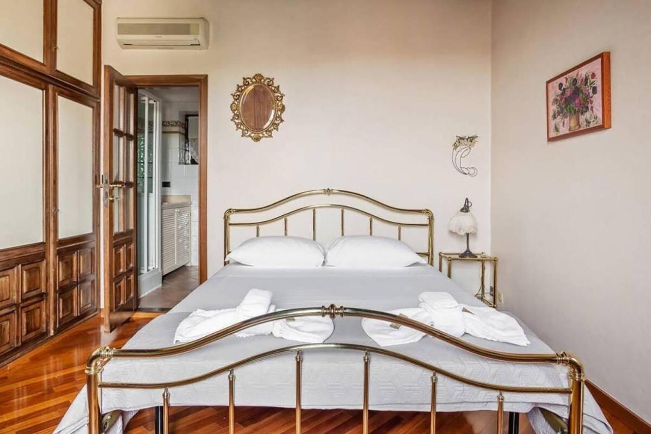 Hostme Colosseum Apartment Рим Екстериор снимка